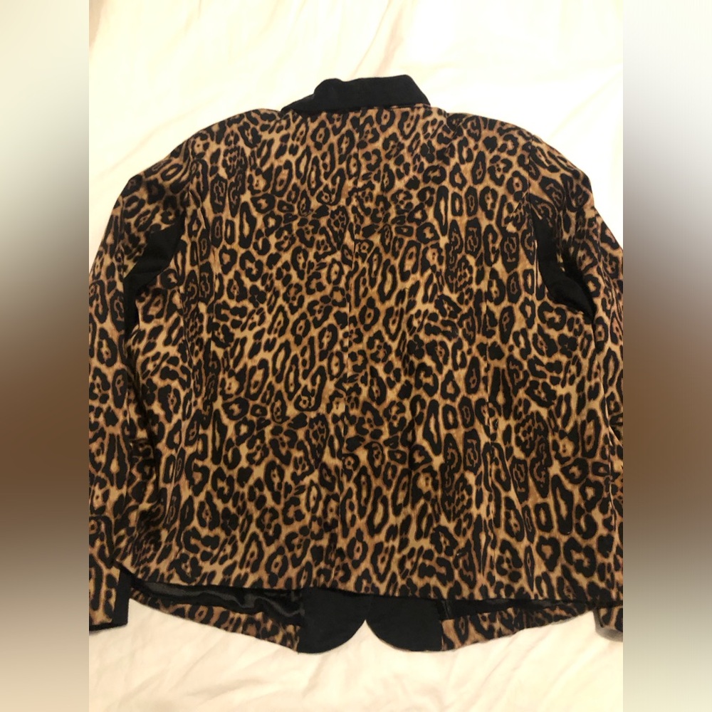 Torrid Leopard Print Jacket Euc 1200 - image 2